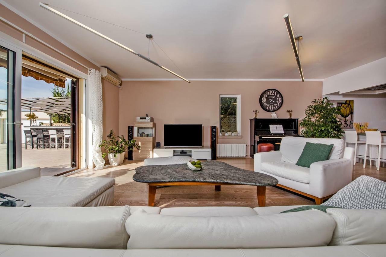 Villa Montericco ロヴィニ エクステリア 写真